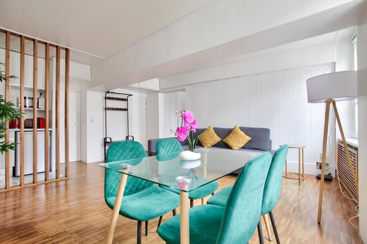 3 Bedrooms Le Marais Beauregard Париж Экстерьер фото